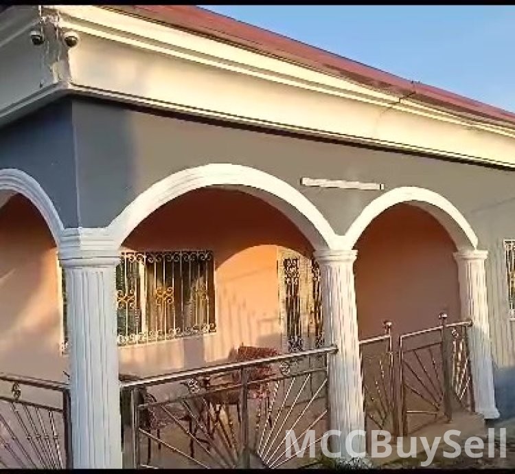 House For Sale, Executive Mansion At Accessible Location