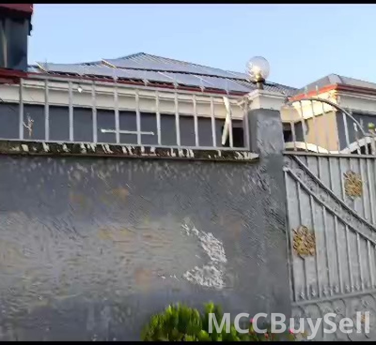 House For Sale, Executive Mansion At Accessible Location