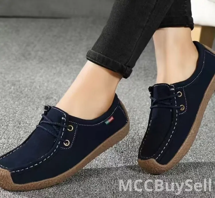 Premium shoes with a delicate and soft surface size 35 to 42.