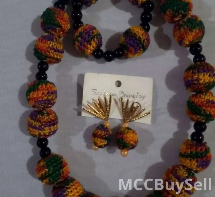 Necklaces [African Traditional necklaces and accessories]