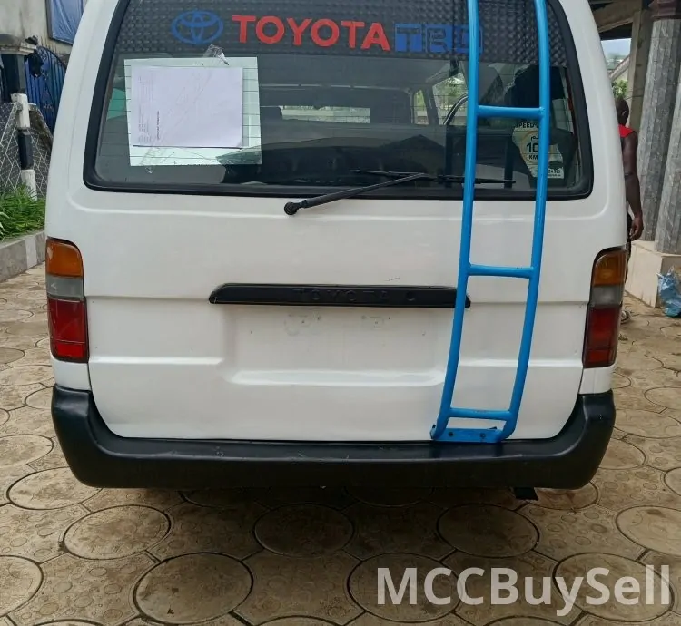 2012 HiAce 19 Seaters Toyota Commercial Bus For Transportation For Sale