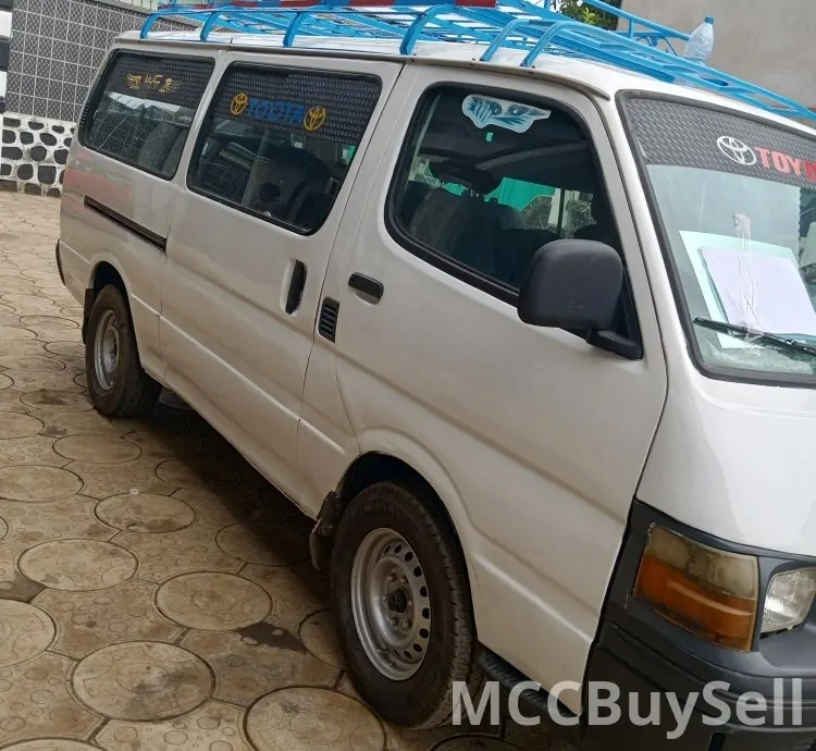 2012 HiAce 19 Seaters Toyota Commercial Bus For Transportation For Sale