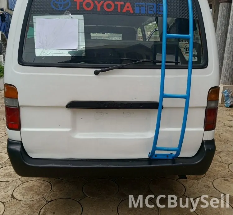 2012 HiAce 19 Seaters Toyota Commercial Bus For Transportation For Sale