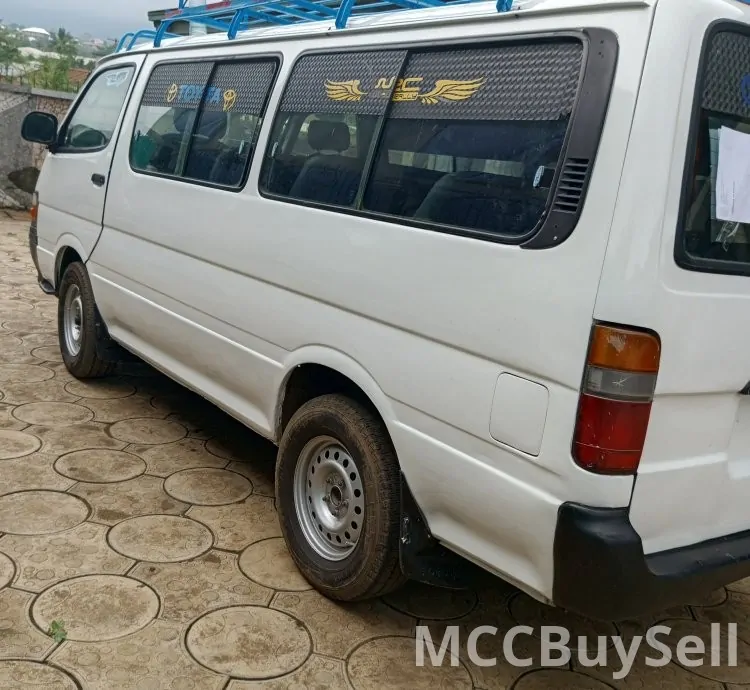 2012 HiAce 19 Seaters Toyota Commercial Bus For Transportation For Sale
