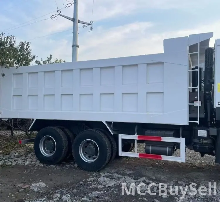 SINOTRUCK HOWO 6X4 Dump Truck [10wheels]