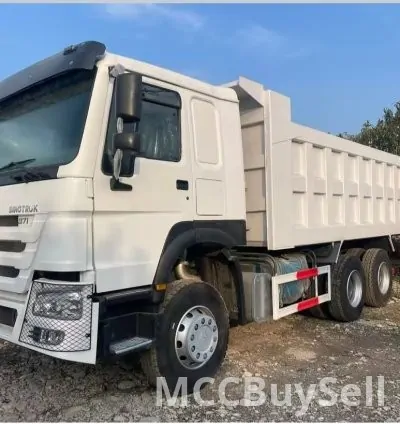 SINOTRUCK HOWO 6X4 Dump Truck [10wheels]