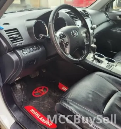 Toyota Highlander, 2012 Edition for Sale, Excellent Condition, Foreign Used 3