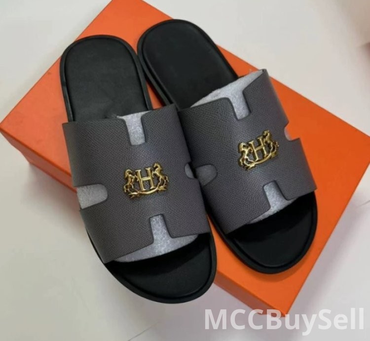 Foot Wear, Pure Leather & Multiple Fancy Designs