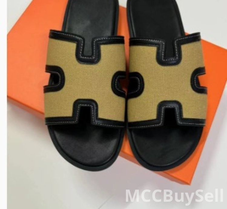 Foot Wear, Pure Leather & Multiple Fancy Designs