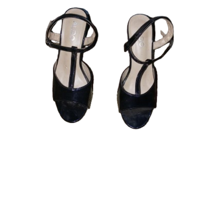 Elegant ladies' Shoes.