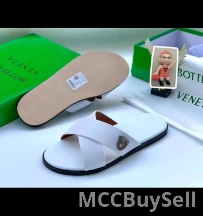 Men's leather slippers