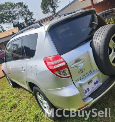 2010 RAV4 Toyota 4WD 2.4L VVT-i Engine, 7 Seats SUV Like New! 6