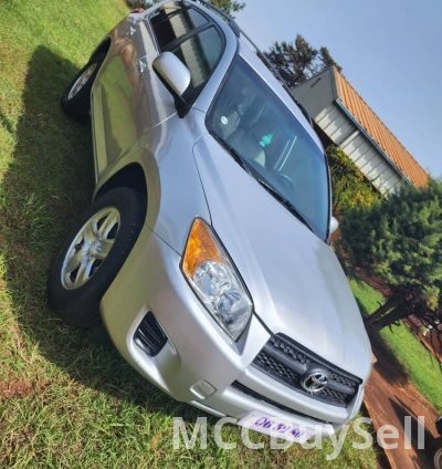 2010 RAV4 Toyota 4WD 2.4L VVT-i Engine, 7 Seats SUV Like New! 8