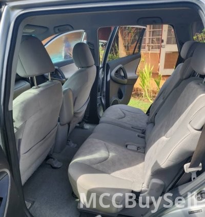 2010 RAV4 Toyota 4WD 2.4L VVT-i Engine, 7 Seats SUV Like New! 11