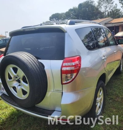 2010 RAV4 Toyota 4WD 2.4L VVT-i Engine, 7 Seats SUV Like New! 12